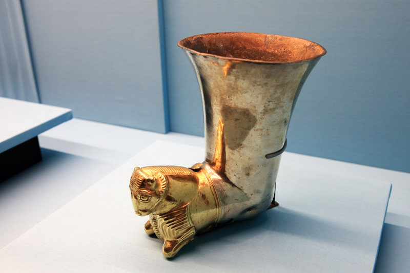 Rhyton